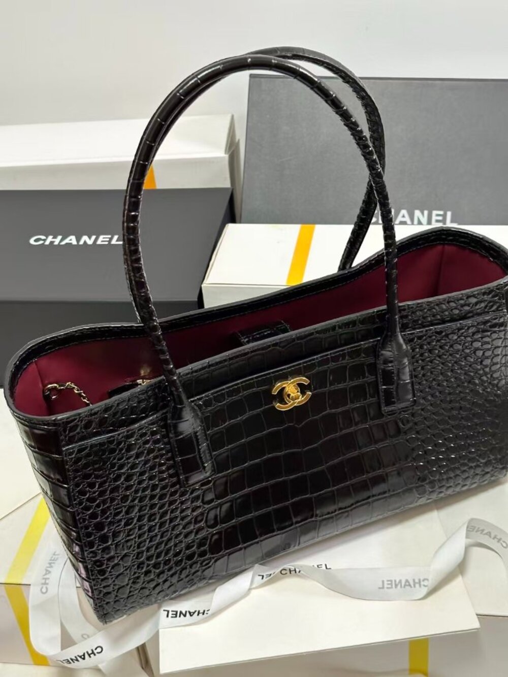 Classic CHANEL Bags: A Stylish and Versatile Choice for Elegance